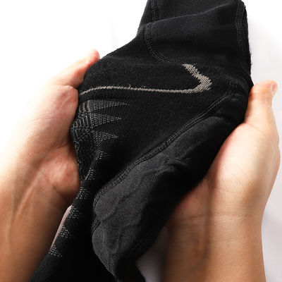 La batterie élastique a chauffé des chaussettes pour les chaussettes passionnées électriques rechargeables des hommes